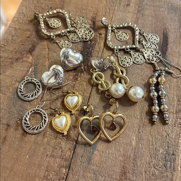 Vintage Jewelry - Bundle of pierced earrings as is